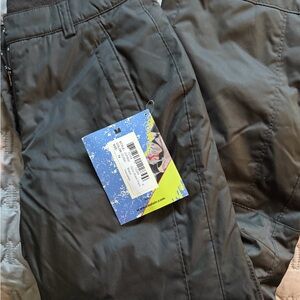 Black insulated ski pants.    NWT. girls size 14